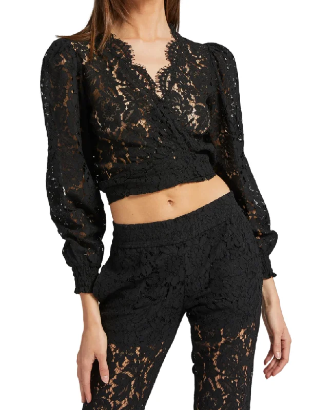 Free and comfortable Marilyn Lace Blouse - Black