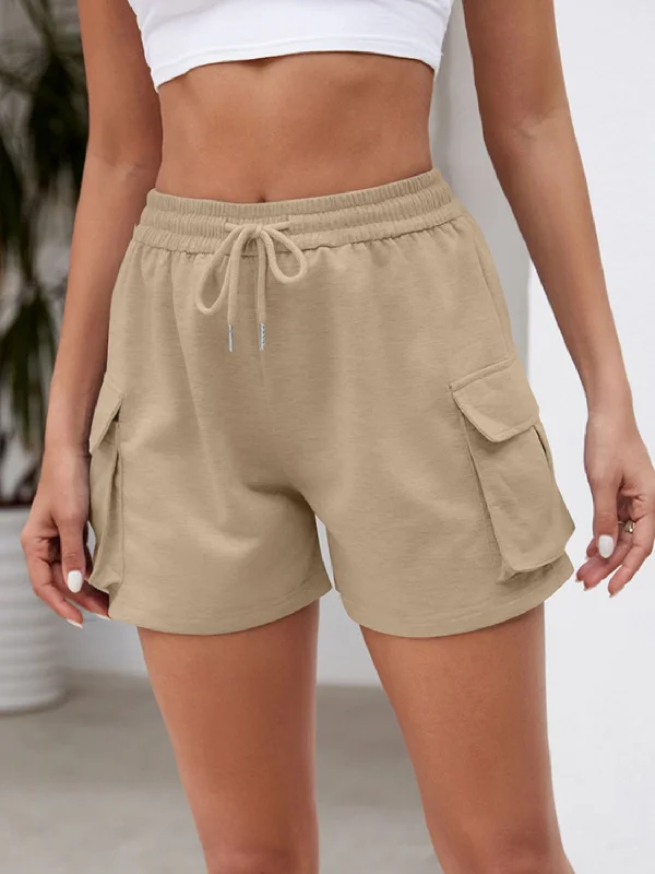 Exquisite workmanship Drawstring Elastic Waist Shorts with Pockets