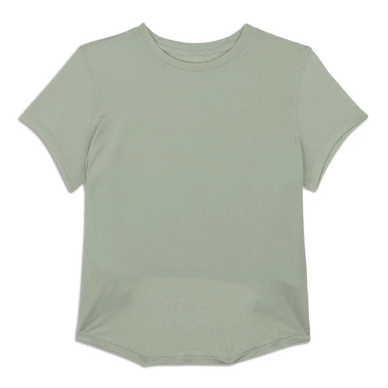 Warm and substantial Lightweight Training Short-Sleeve Shirt - Resale