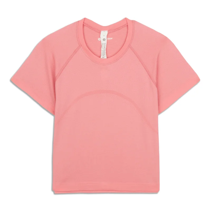 Leisure And Entertainment Swiftly Tech Cropped Short-Sleeve Shirt 2.0 - Resale