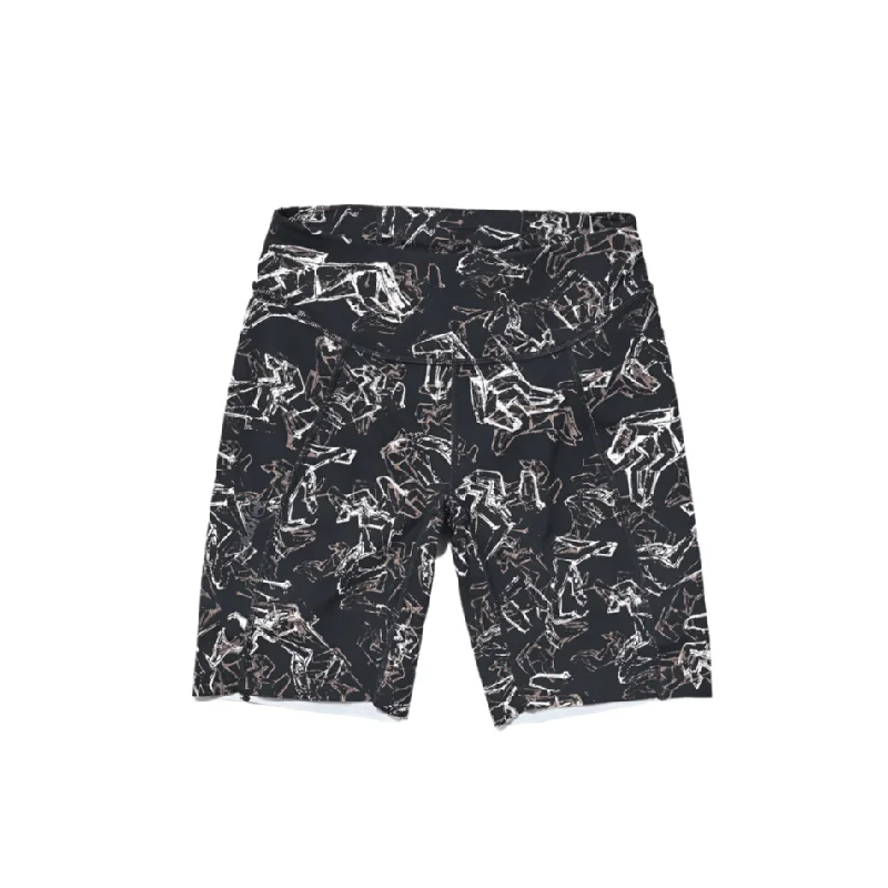 Advanced Customization Janji Women's 7 inch Pace Short in Dancing Horses AW24