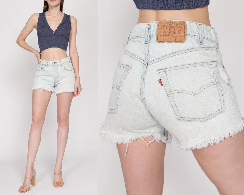 Wandering freely Sm-Med 90s Levis Cut Off Light Wash Denim Shorts 29.5"