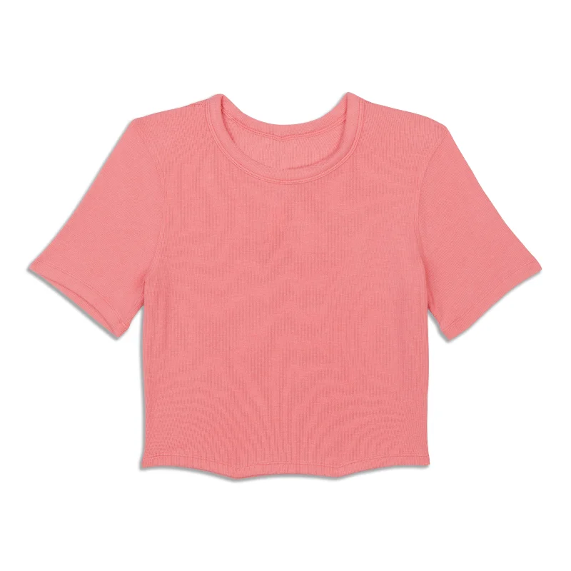 Sports outdoor style Hold Tight Straight-Hem Cropped T-Shirt - Resale