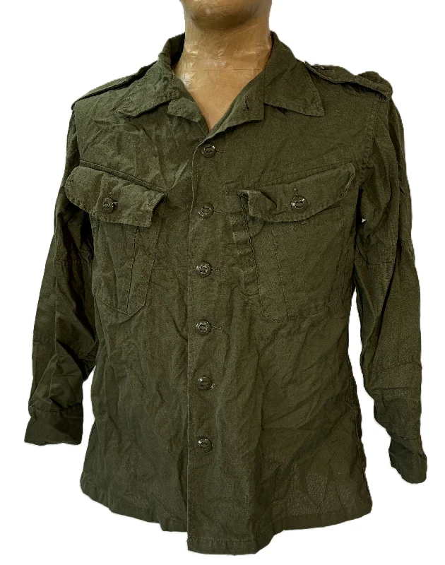 Stand-up collar design Canadian Forces Lightweight Combat Coat Mk III