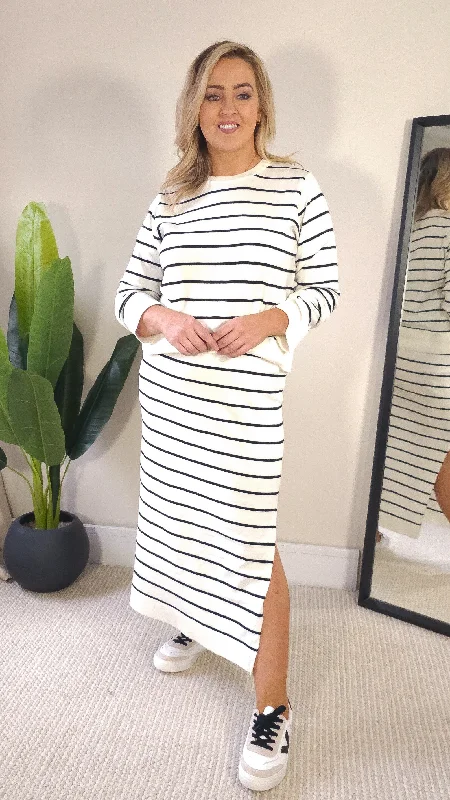 Exquisite workmanship Joy White Skirt