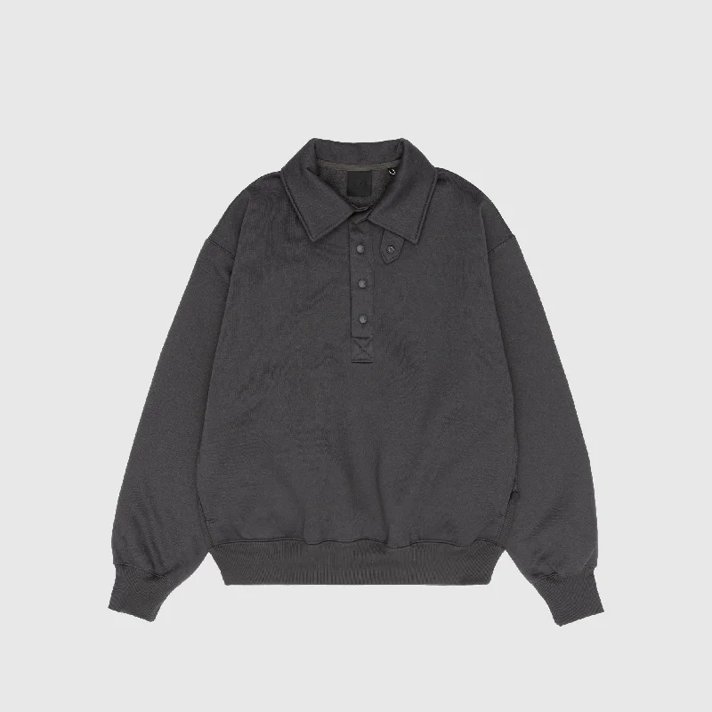 Free and comfortable TECH SWEAT SNAP PULLOVER
