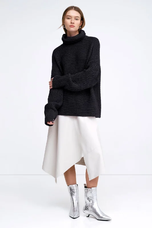 Street Sports Shoes Economic outlook Pia Turtleneck Sweater