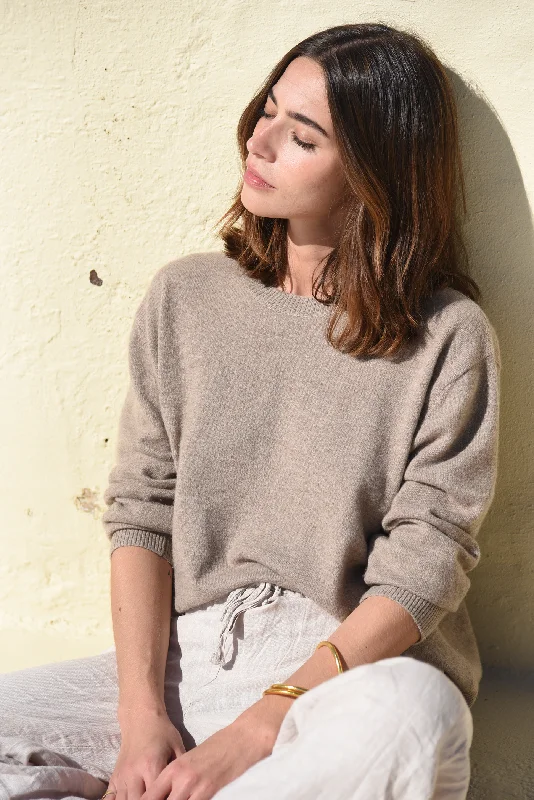 High-quality fabrics Romantic data The Cashmere Cove Crew Neck // Rye