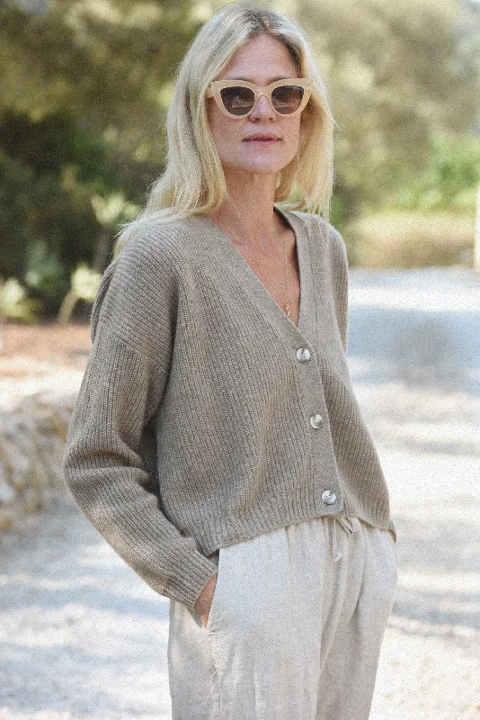 Elegant Style Classic color The Cashmere Muma Cropped Cardigan // Rye