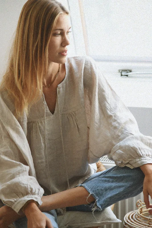 Avant-garde trend Spring fashion The Meadow Blouse // Moon