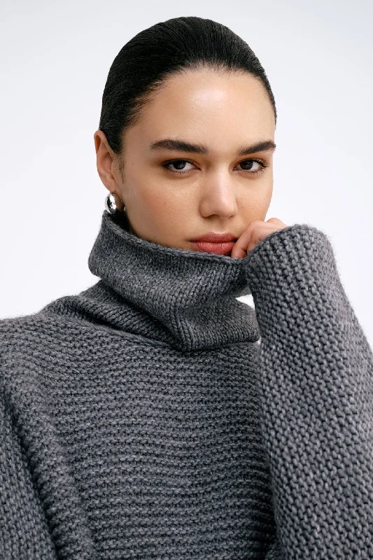 Classic style Urban style Pia Turtleneck Sweater