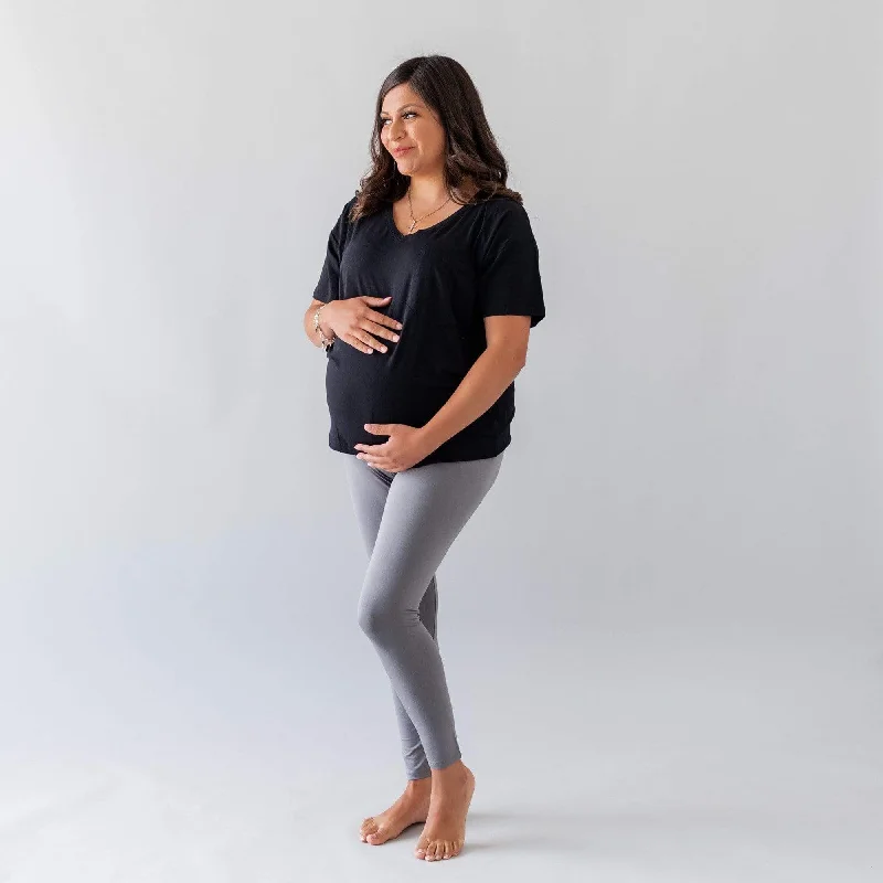 Leisure And Entertainment Noble and elegant Women’s Relaxed Fit V-Neck in Midnight