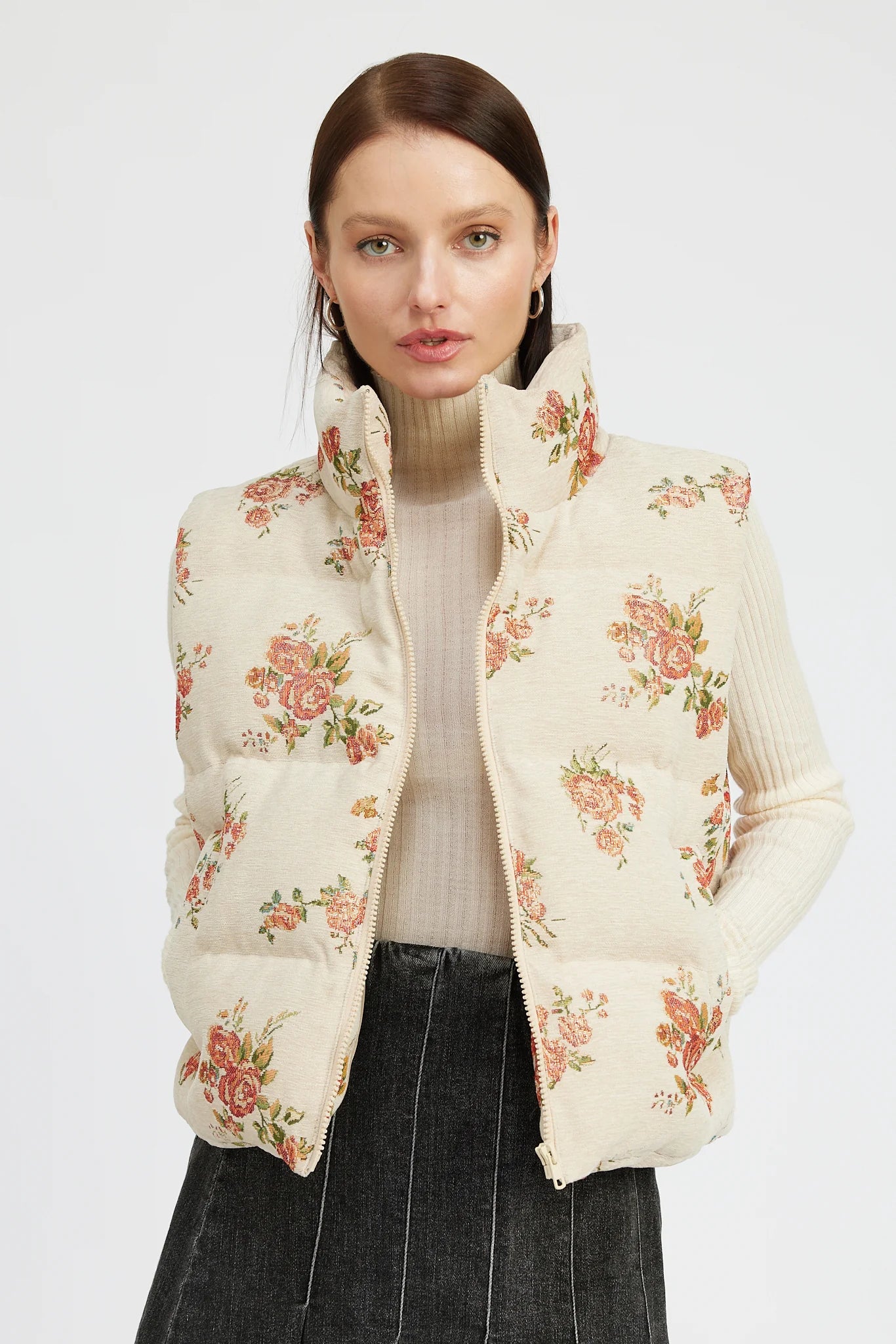High-waisted pants style Exquisite craftsmanship Zelia Vest