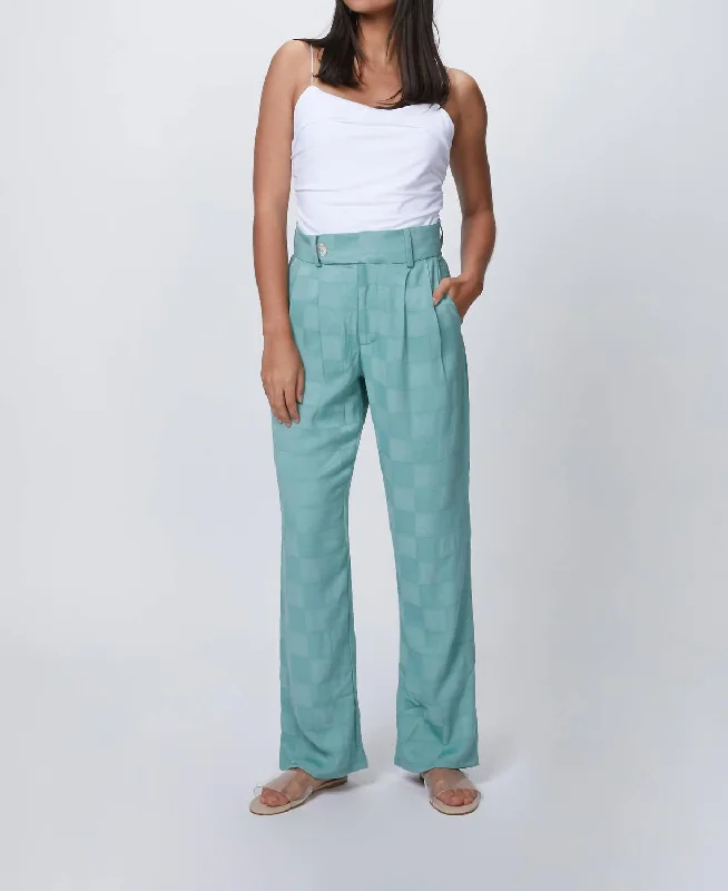Elegant And Elegant Bettina Trouser In Spirulina