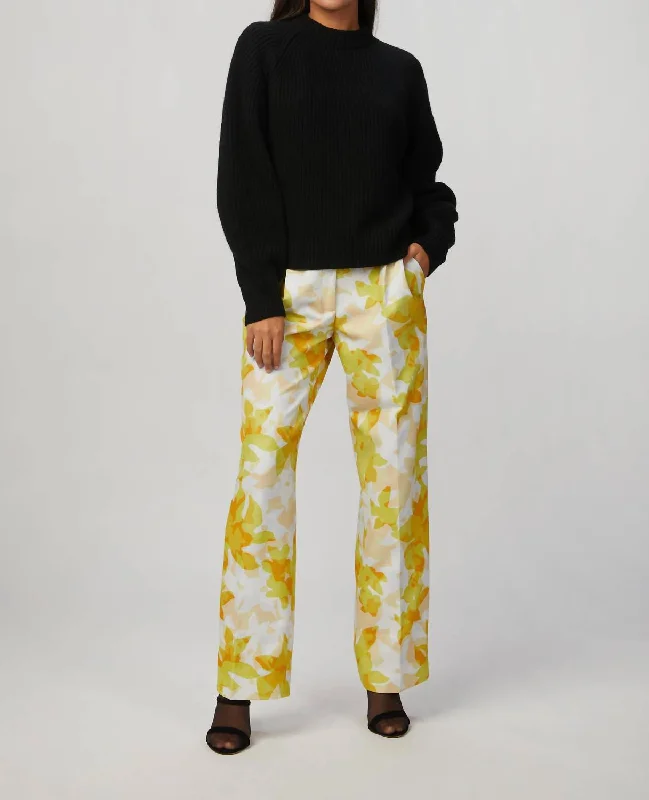 Short skirt design Chet Pants In Azalea