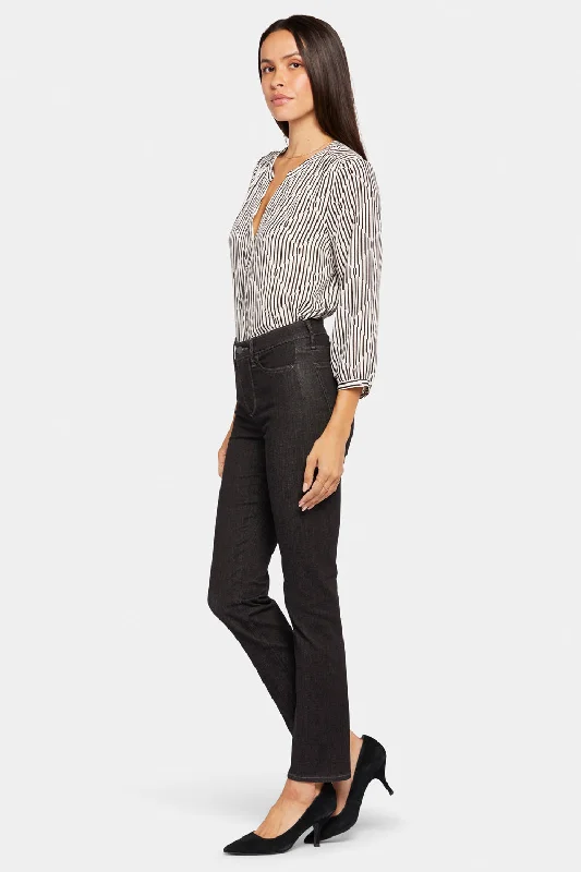 Retro Design Stretchy denim jeans Le Silhouette Sheri Slim Jeans - Eternity