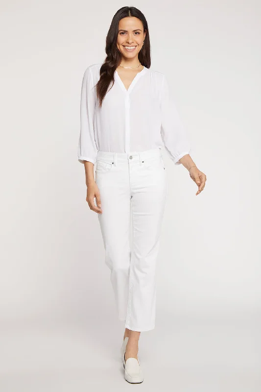 Comfortable down Blue denim jeans Marilyn Straight Ankle Jeans In Petite - Optic White Comfortable down Blue denim jeans Marilyn Straight Ankle Jeans In Petite - Optic White