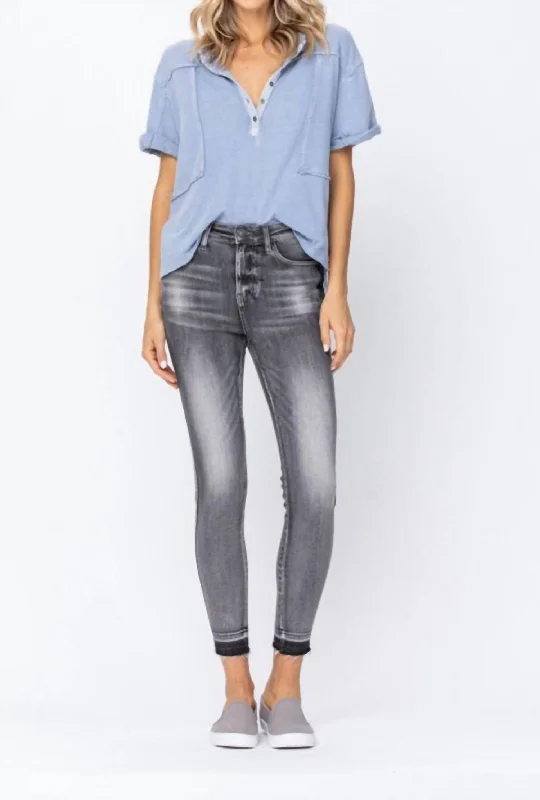 Celebrity Style Relaxed denim leggings No Skies Skinny Jean In Grey Wash