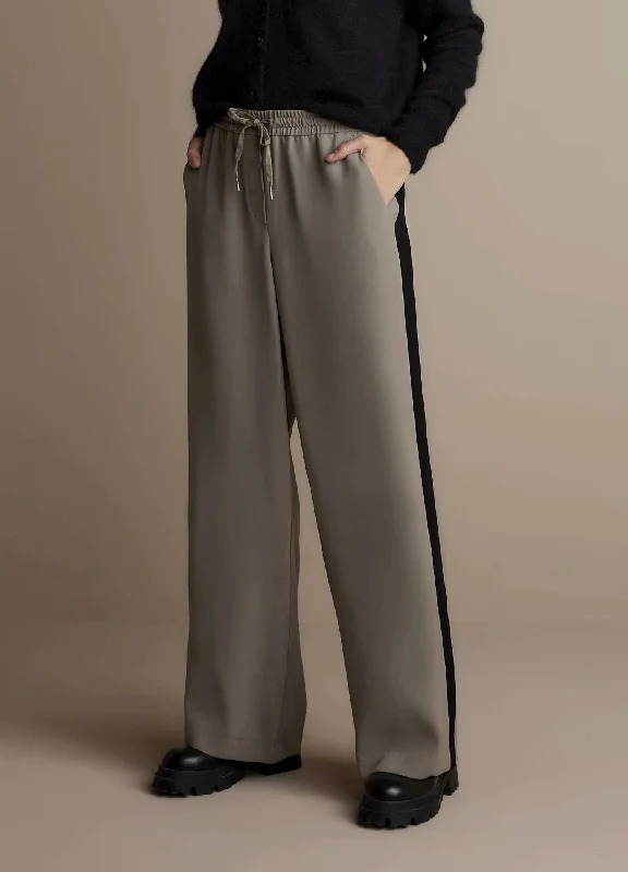 Sports Functional Style Pant Fluid In Clay/black