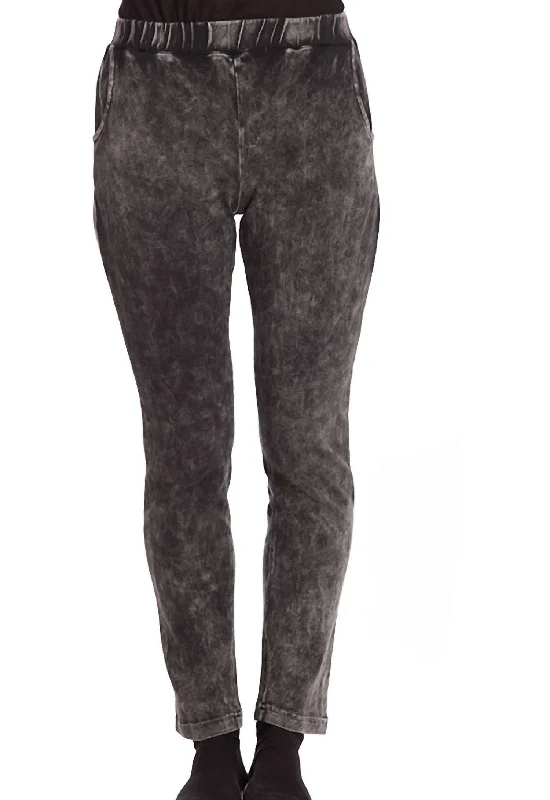 Street Fashion Style Cargo leggings for women Pocket Pant In Charcoal