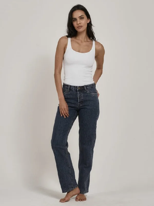 Literary Style Sculpting jeans Rachel Mid Straight Jean - Worn In Blue
