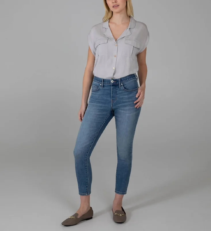 Fashionable and versatile Dressy women’s trousers Valentina Crop Jean In Fire Island Fashionable and versatile Dressy women’s trousers Valentina Crop Jean In Fire Island
