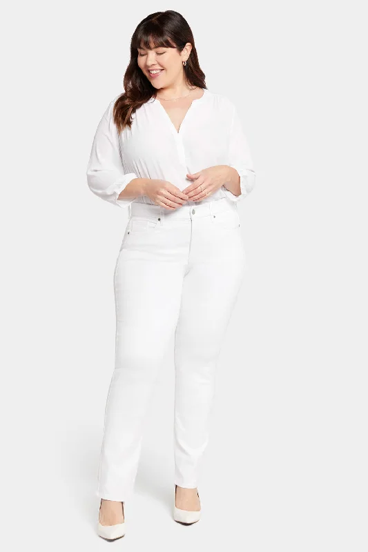 Leisure Travel Designer jeans Waist-Match™ Marilyn Straight Jeans In Plus Size - Optic White Leisure Travel Designer jeans Waist-Match™ Marilyn Straight Jeans In Plus Size - Optic White