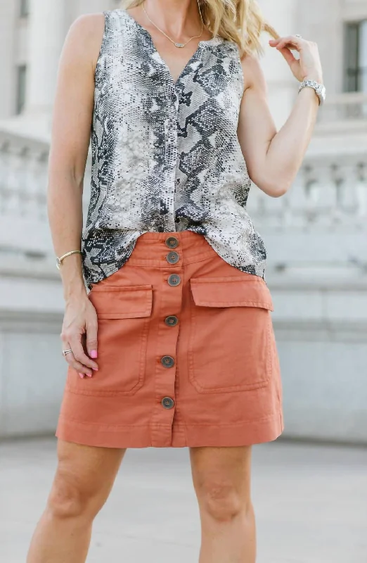 Free and comfortable Button-down denim skirt Desert Button-Front Skirt In Sierra