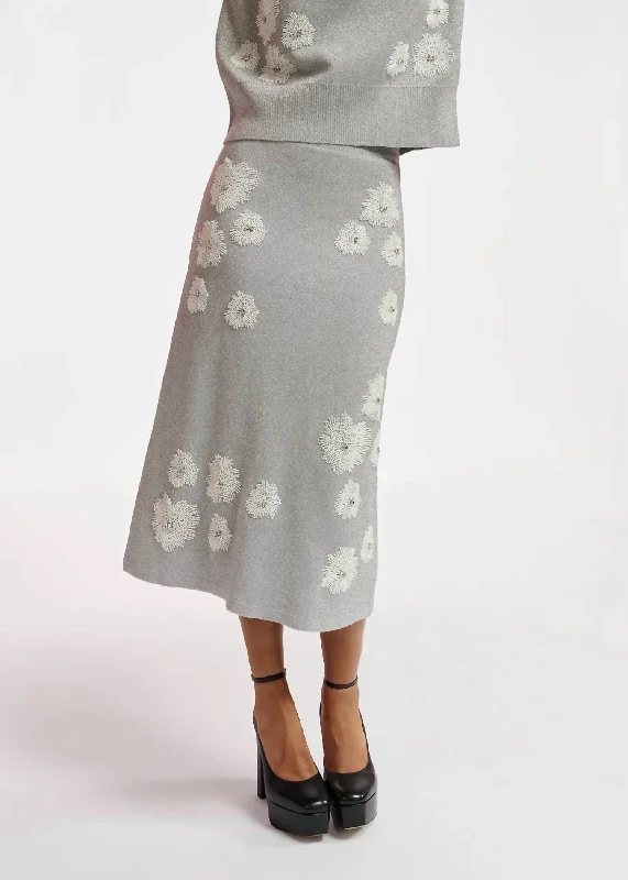 Street Show-off Style Wool wrap skirt Edance Embroidered Knit Skirt In Combo 1/off White Street Show-off Style Wool wrap skirt Edance Embroidered Knit Skirt In Combo 1/off White