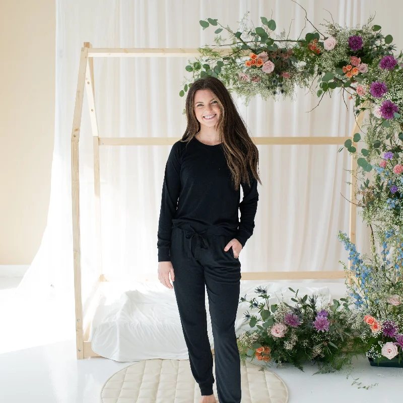 Boutique display Bootcut women’s trousers Women's Bamboo Jersey Jogger Pant in Midnight
