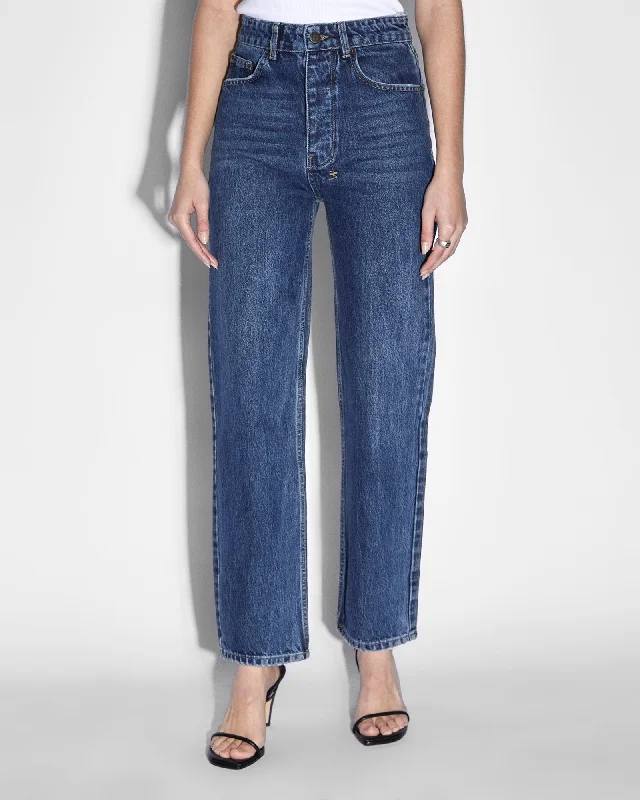Trendy and versatile BROOKLYN JEAN RUNAWAY