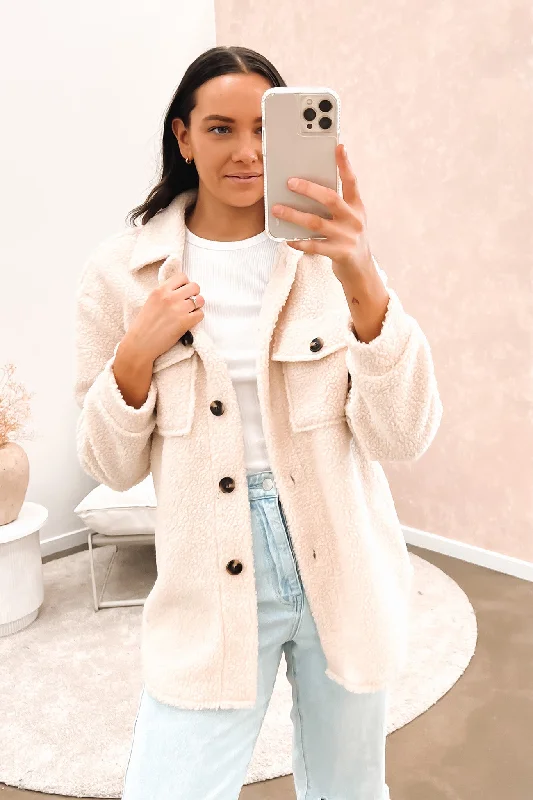 Hooded design Athletic fleece jacket Dollie Shacket Cream